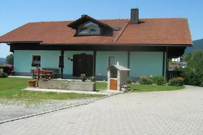 Image de Comfortably furnished vacation apartment with panoramic views