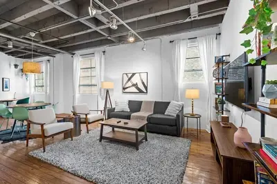 Image de Central Midtown 2-Bedroom Loft!