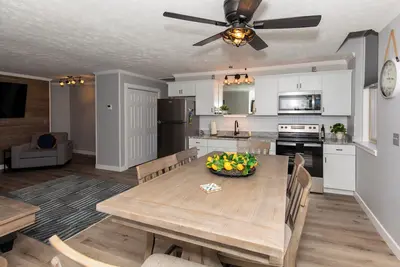 New! Remodeled & Upgraded Vacation Apartment