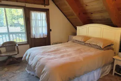 Image de Cozy 3-bedroom cabin in peaceful Mineral, inside the Lassen National Forrest.