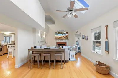 Image de 2025 Harding House: Spacious Eastham Retreat. 7 Miles to Cook's Brook Beach