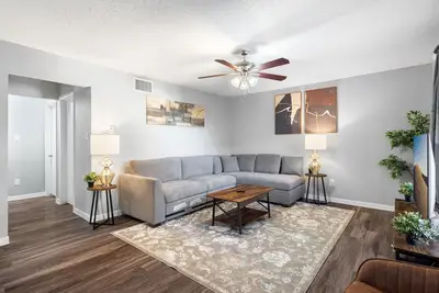 Image de Beautiful 2br 5 Mins to Ut 3766