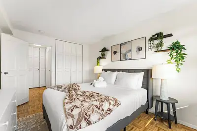 Image de Gorgeous 2br Next to Bu 8438