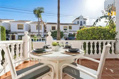Image de La Campana apt with pool by Costarentals - Ref 60