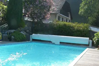 Au centre de la vallée de Luz Saint Sauveur, Maison avec piscine et belle vue.