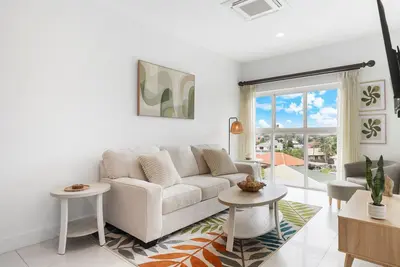 Image de Beach Tennis Court And Resort Pool