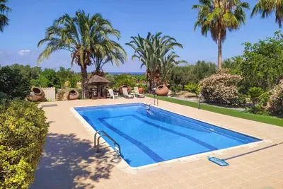 Image de Coral Bay Cottage - Deux Chambres Villa, Couchages 4