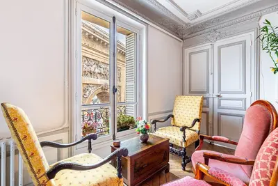 GuestReady - Apt avec Vue sur Porte Saint-Denis