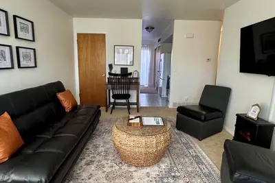 Image de Cozy 2-Bedroom Condo Near World-Class Skiing