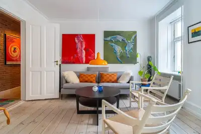 Image de Scandi Quirk: Hip Location & Raw Charm