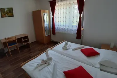 Charming 2-bedroom apartment 1 with WiFi, Ac in amazing Plitvice Lakes