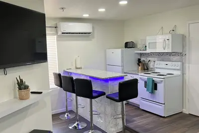 Image de Charming 2-bedroom condo in wonderful Albuquerque with WiFi, Ac.