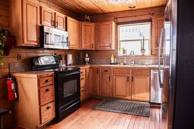 Image de Cozy Rustic Cabin 2 bedrooms