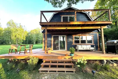 Image de Birder's Paradise: Cozy Modern Cabin on Private Pond w/Wood-Stove & New Kitchen!