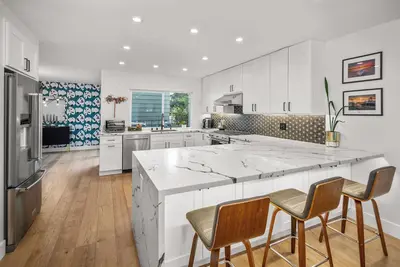 Image de Mid-century modern coastal beauty in the heart of Coronado
