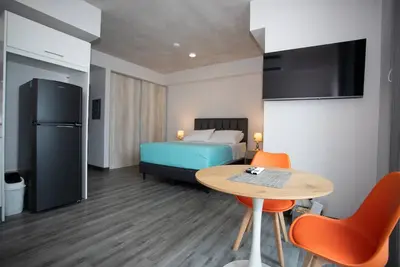 Image de Studio 2914, City Views and Wonderland Vibes!