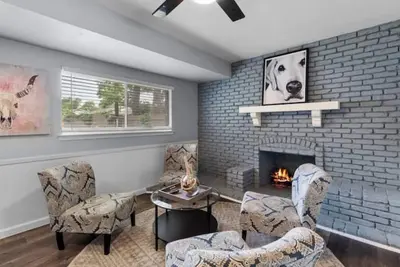 Image de Woodbrook Lounge\nMidTerm Rental