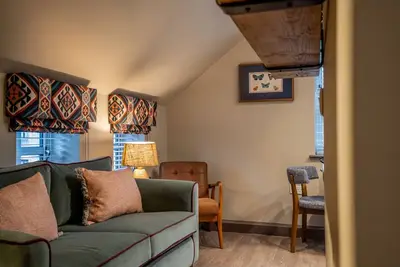 The Falcon - Apartment 3 -  a couples retreat that sleeps 2 guests  in 1 bedroom