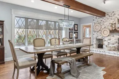 Image de Spacious 5-bed house centralized within hour of skiing, Race track & Lake George