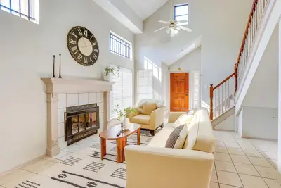 Image de 2 Mi to Houston Funplex: Home w/ Private Yard!