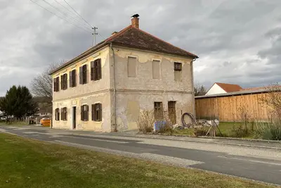 Image de The old elementary school, living in the museum, vacation apartment with its own garden