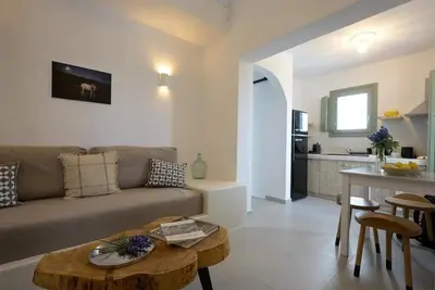 Image de Exquisite Santorini Villa | Villa Metis | 2 Bedrooms | Private Pool | Beautiful Sea View | Furnished Terrace | Parking Area | Oia