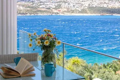 Image de 5 Bedroom Villa Right Next to the Beach 5978