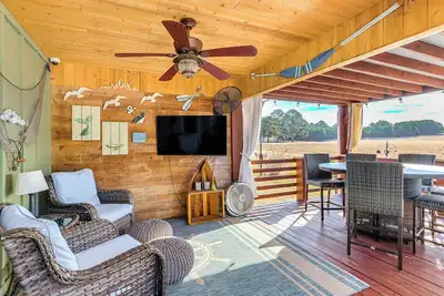 Image de Golf Course Getaway w/ Private Pool in Chatsworth!