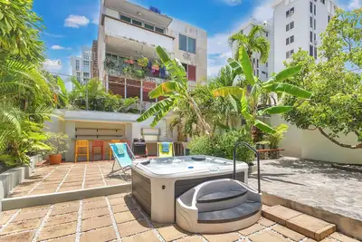 Image de Private Condado Villa - Hot Tub - Generator