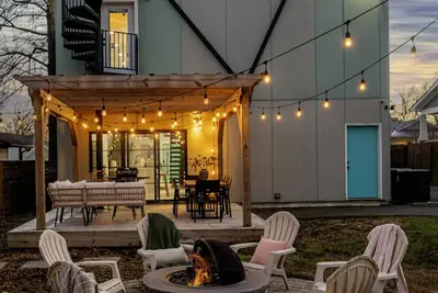 Image de Luxe Stay Near Duke &Dt - Rooftop/Firepit/Games