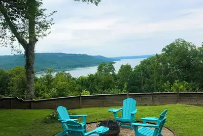 Image de Charming Lakehouse overlooking Greers Ferry Lake