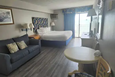 Image de Spectacular Oceanfront Studio! Recently Renovated! Sea Mist 20902