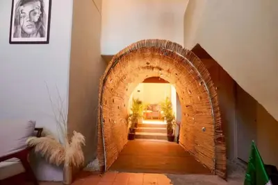 Image de Beautiful house in front of the Sanctuary #1-A