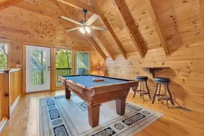 Image de Chillin N Grillin - Cozy Pet-Friendly Cabin with Hot Tub & Mountain Views!