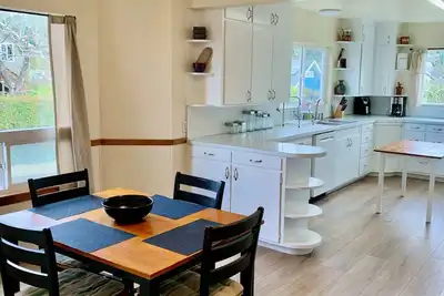 Image de New Listing! 🌲Cube at Cal Poly- Arcata charm and convenience🌳