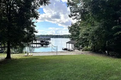 Image de Treasure Cove- Waterfront Retreat, Private Sand Beach, Sleeps 15
