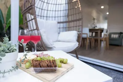 Image de Coastal Escape with Horses and Beach Walk