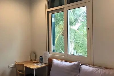 Image de Khách sạn gần biển, gần trung tâm, thân thiện với thiên nhiên