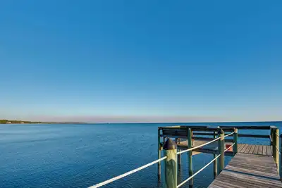 Image de Beach View & Pier: Carrabelle Getaway w\/ Perks!