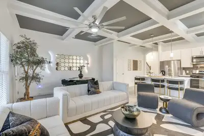 Image de 4 Mi to Nrg Stadium: Luxurious Houston Townhome!