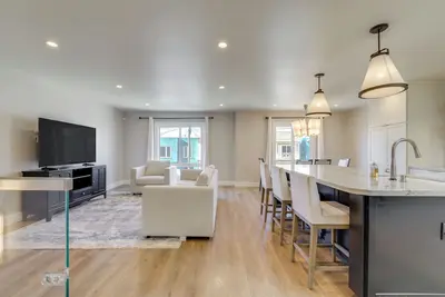 Image de Walk to Ocean Beach: Modern Home w\/ Fenced Yard