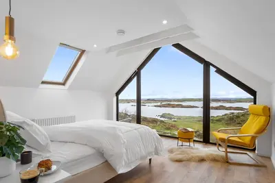 Image de GarraĂŤ Locha - Luxurious Cottage