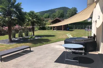 Image de Maison 200 m² à la campagne + spa