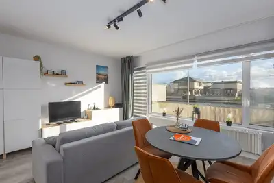 Image de Magnifique studio moderne avec vue dégagée.