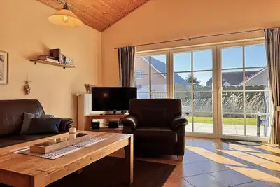 Image de Ferienhaus mit viel Platz in Burhave