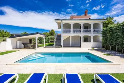 Image de Relaxing Villa near Porec with Pool - Susanne