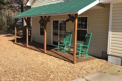 Image de Home on the Coosa Private with Great Sunsets