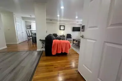 Image de Loveable 3 bed, 2bath Apt free Parking. Near all Nj stadiums and easy trip to Nyc