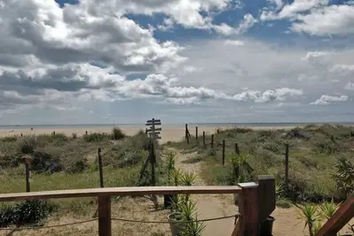 Image de Encantador apartamento con piscina y Ac primera línea de playa.