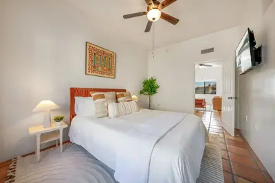 Image de Central & Quiet / 2 Br 1. 5 Ba / Near Alvernon Park